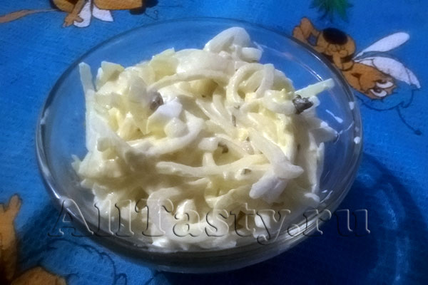 Луковый салат с яйцом Луковый салат с яйцом